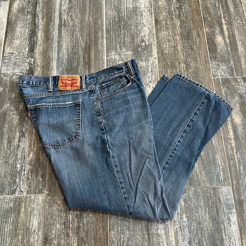 MENS LEVIS JEANS 559 RELAXED STRAIGHT FIT 40 X 32 DARK WASH WASHED AND NOT WORN